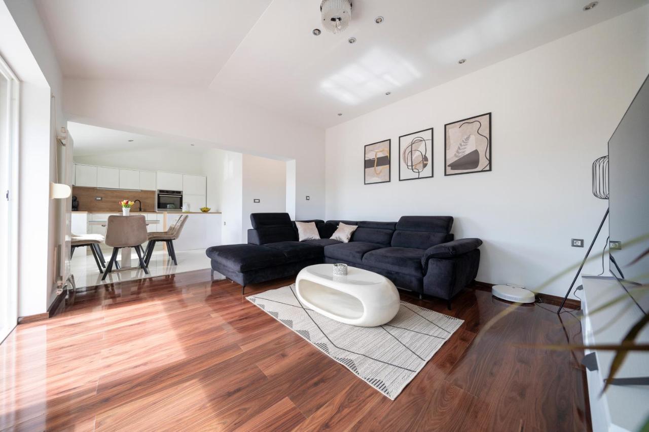 Apartment Absolute Gray Zadar Bagian luar foto