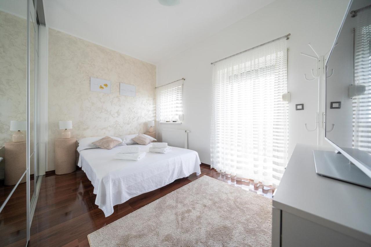 Apartment Absolute Gray Zadar Bagian luar foto
