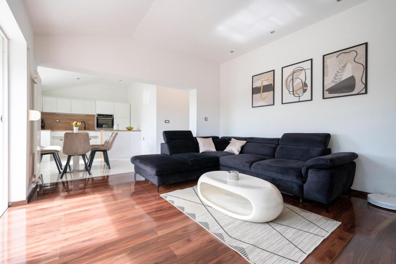 Apartment Absolute Gray Zadar Bagian luar foto