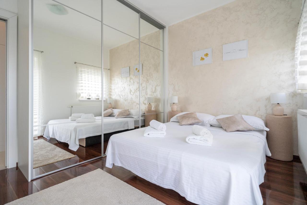 Apartment Absolute Gray Zadar Bagian luar foto